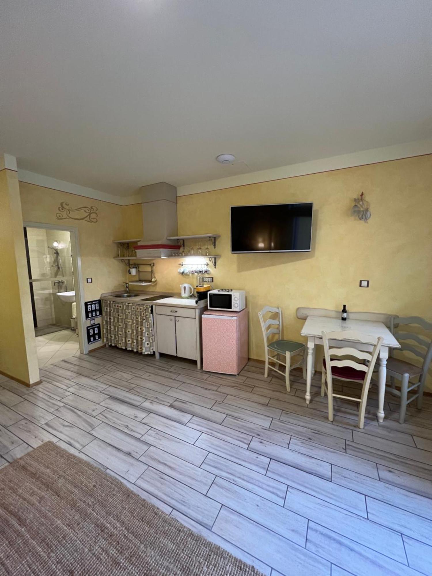 Apartments Kokl - Adults Only Radovljica Pokoj fotografie
